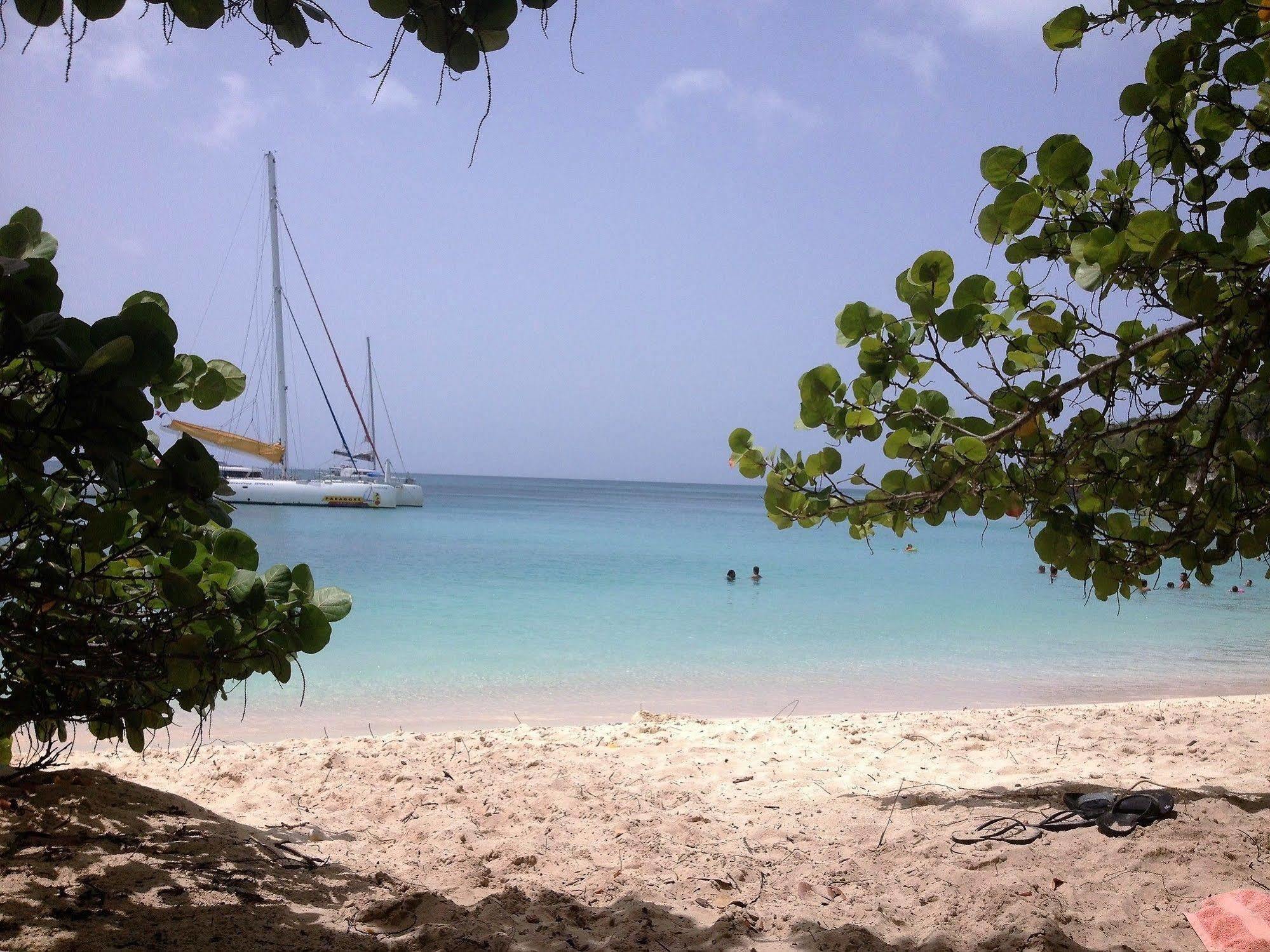 Ti.Maanga Vue Mer Pieds Dans L'Eau Saint-Francois  Exterior foto